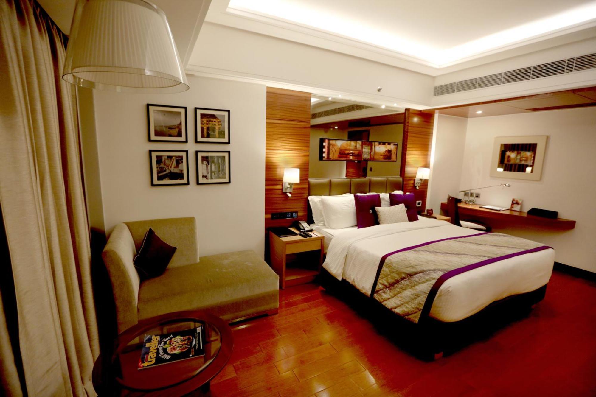 Deluxe Double or Twin Room on Food & Beverages a-la-carte selection